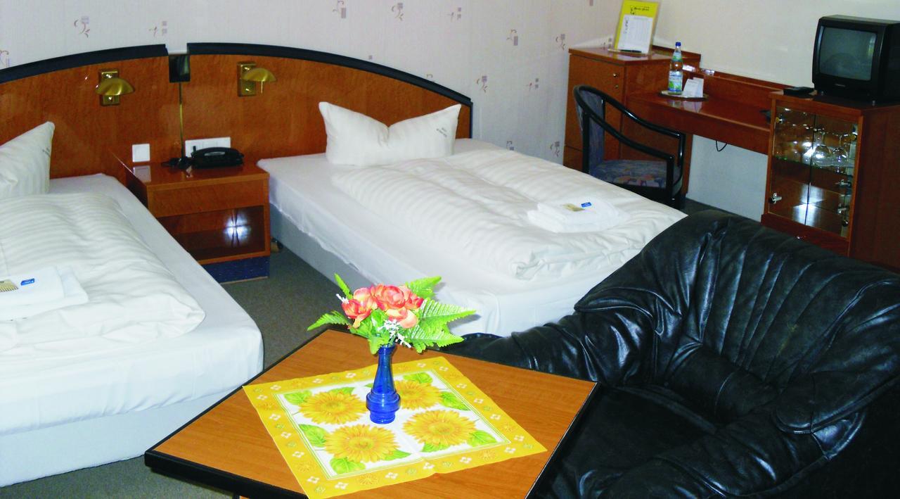 Hotel Weisser Hirsch Schwarzburg 外观 照片
